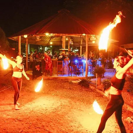 Escape Divers - Jungle Hostel And Dive Centre